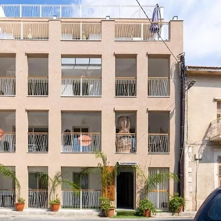 Sundrop - 1-bedroom W Terrace In Apartment